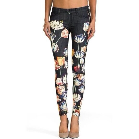 MOTHER Women 26 jeans The Looker in He Kissed Me Between the Gardenias & Daisies - Picture 1 of 16
